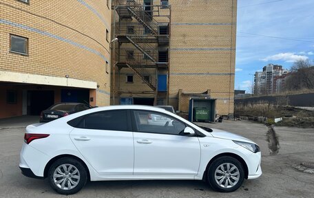 Hyundai Solaris II рестайлинг, 2021 год, 1 449 000 рублей, 4 фотография