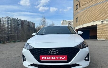 Hyundai Solaris II рестайлинг, 2021 год, 1 449 000 рублей, 2 фотография