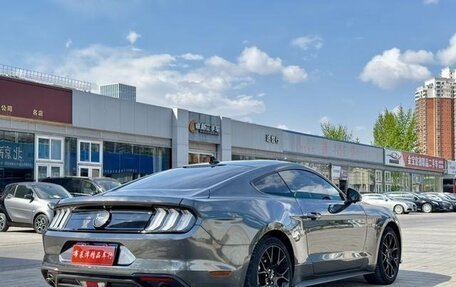Ford Mustang VI рестайлинг, 2021 год, 3 100 777 рублей, 6 фотография