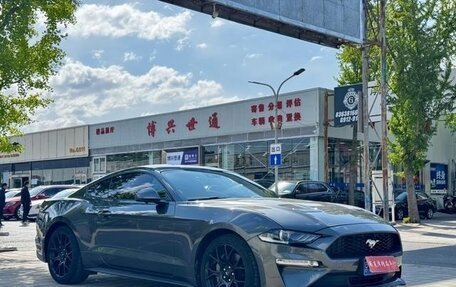 Ford Mustang VI рестайлинг, 2021 год, 3 100 777 рублей, 2 фотография