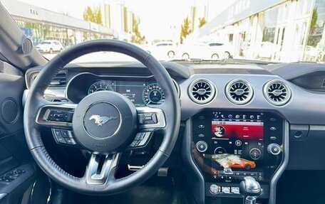 Ford Mustang VI рестайлинг, 2021 год, 3 100 777 рублей, 11 фотография