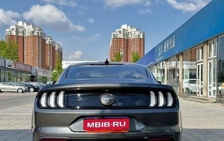 Ford Mustang VI рестайлинг, 2021 год, 3 100 777 рублей, 7 фотография