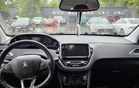 Peugeot 2008 II, 2016 год, 1 100 000 рублей, 7 фотография