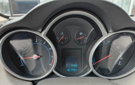 Chevrolet Cruze II, 2009 год, 540 000 рублей, 10 фотография
