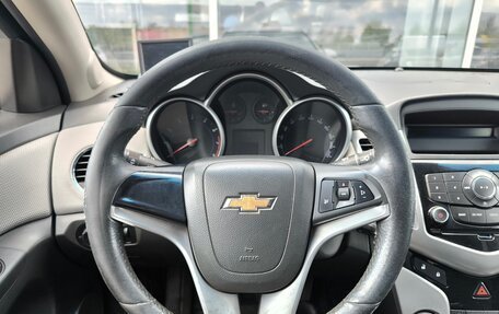 Chevrolet Cruze II, 2009 год, 540 000 рублей, 9 фотография