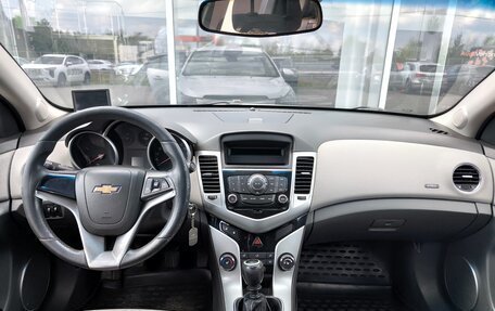 Chevrolet Cruze II, 2009 год, 540 000 рублей, 11 фотография