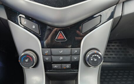 Chevrolet Cruze II, 2009 год, 540 000 рублей, 13 фотография