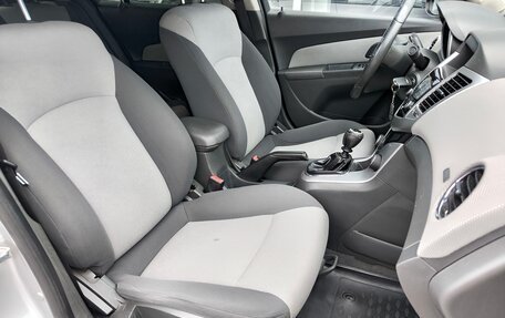 Chevrolet Cruze II, 2009 год, 540 000 рублей, 19 фотография
