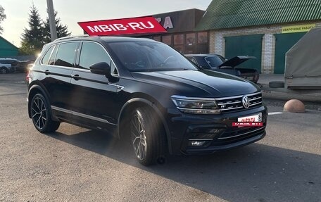 Volkswagen Tiguan II, 2019 год, 3 500 000 рублей, 2 фотография