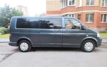 Volkswagen Caravelle T5, 2007 год, 1 580 000 рублей, 6 фотография