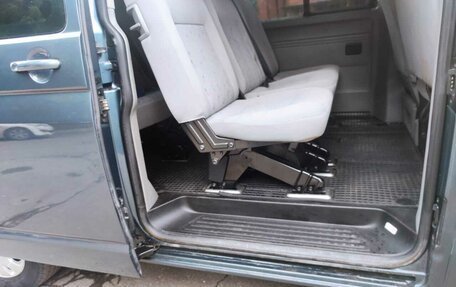 Volkswagen Caravelle T5, 2007 год, 1 580 000 рублей, 10 фотография