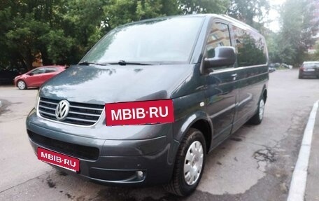 Volkswagen Caravelle T5, 2007 год, 1 580 000 рублей, 2 фотография