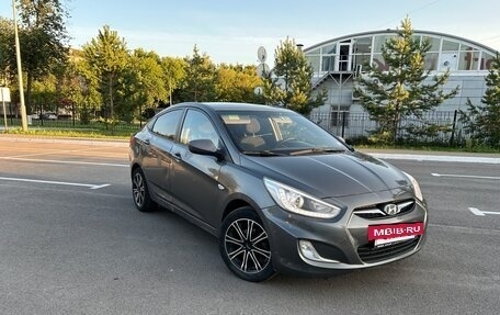 Hyundai Solaris II рестайлинг, 2013 год, 369 000 рублей, 2 фотография
