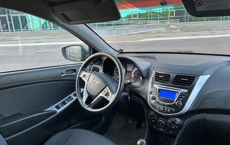 Hyundai Solaris II рестайлинг, 2013 год, 369 000 рублей, 7 фотография