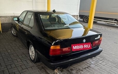 BMW 5 серия, 1993 год, 300 000 рублей, 3 фотография