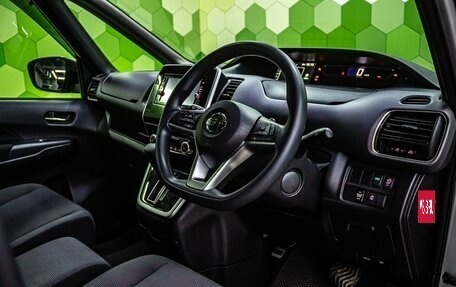 Nissan Serena IV, 2017 год, 1 800 000 рублей, 14 фотография