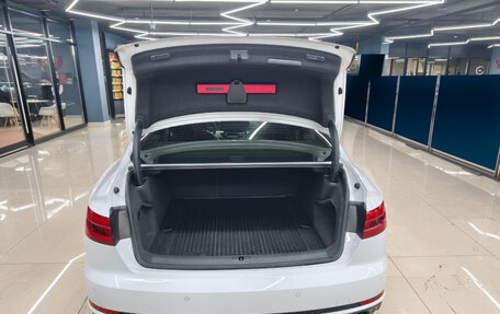 Audi A4, 2016 год, 2 300 000 рублей, 6 фотография
