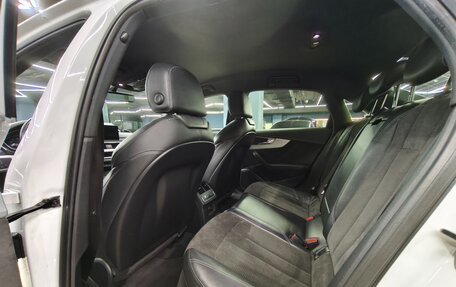 Audi A4, 2016 год, 2 300 000 рублей, 21 фотография