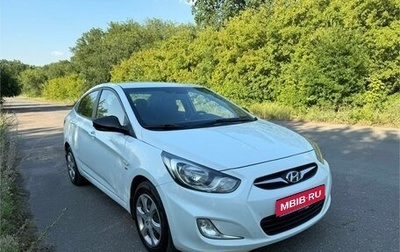 Hyundai Solaris II рестайлинг, 2012 год, 720 000 рублей, 1 фотография