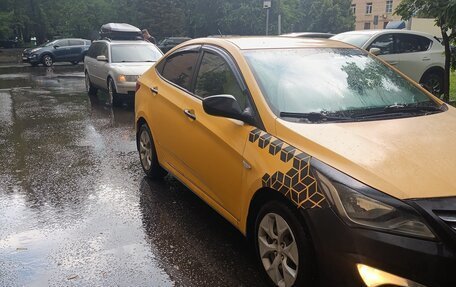Hyundai Solaris II рестайлинг, 2015 год, 950 000 рублей, 4 фотография