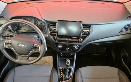 Hyundai Solaris II рестайлинг, 2021 год, 1 499 000 рублей, 9 фотография