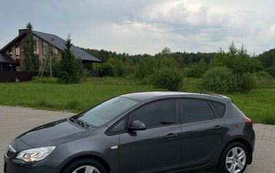 Opel Astra J, 2011 год, 680 000 рублей, 1 фотография
