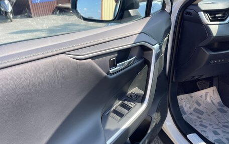 Toyota RAV4, 2023 год, 3 965 000 рублей, 13 фотография