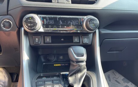 Toyota RAV4, 2023 год, 3 965 000 рублей, 15 фотография