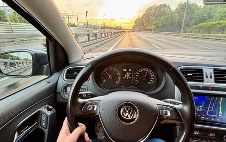 Volkswagen Polo VI (EU Market), 2015 год, 1 500 000 рублей, 17 фотография