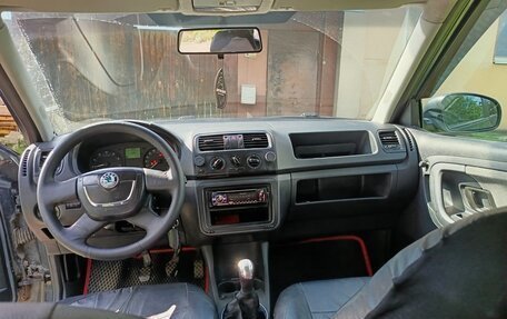 Skoda Fabia II, 2011 год, 300 000 рублей, 6 фотография