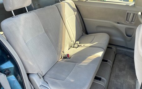 Toyota ISis I, 2010 год, 1 299 000 рублей, 13 фотография