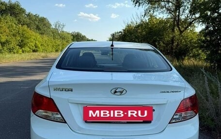 Hyundai Solaris II рестайлинг, 2012 год, 720 000 рублей, 4 фотография
