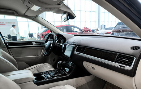 Volkswagen Touareg III, 2014 год, 2 390 000 рублей, 11 фотография