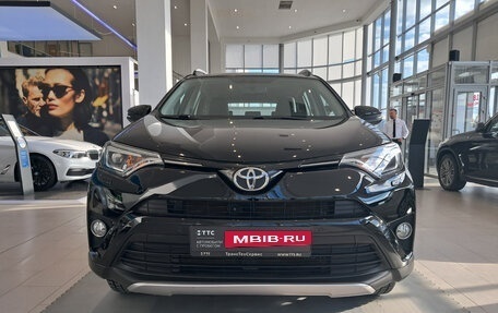 Toyota RAV4, 2017 год, 2 390 000 рублей, 2 фотография