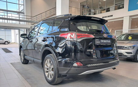 Toyota RAV4, 2017 год, 2 390 000 рублей, 7 фотография