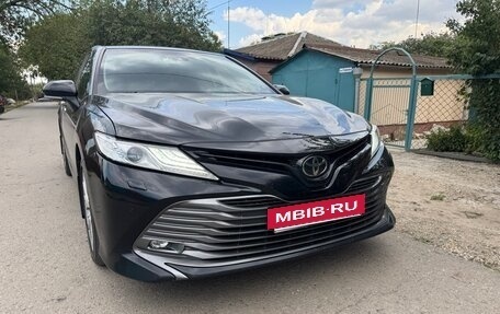 Toyota Camry, 2019 год, 3 000 000 рублей, 2 фотография