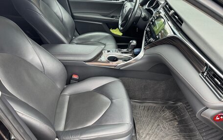 Toyota Camry, 2019 год, 3 000 000 рублей, 18 фотография