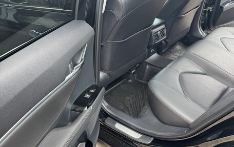 Toyota Camry, 2019 год, 3 000 000 рублей, 24 фотография