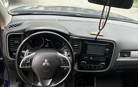 Mitsubishi Outlander III рестайлинг 3, 2014 год, 1 550 000 рублей, 9 фотография