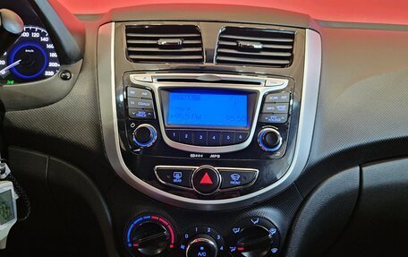 Hyundai Solaris II рестайлинг, 2011 год, 598 000 рублей, 14 фотография