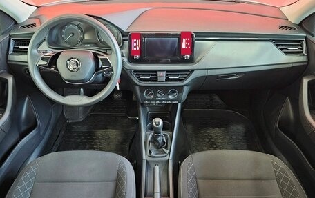 Skoda Rapid II, 2020 год, 1 355 000 рублей, 9 фотография