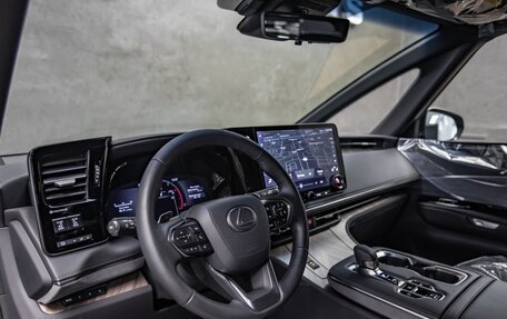 Lexus LM, 2024 год, 22 400 000 рублей, 9 фотография