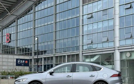 BYD Qin, 2022 год, 1 200 000 рублей, 8 фотография