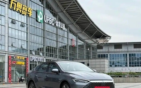 BYD Qin, 2022 год, 1 200 000 рублей, 3 фотография