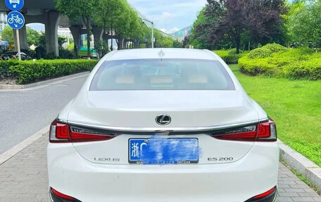 Lexus ES, 2022 год, 2 880 045 рублей, 13 фотография