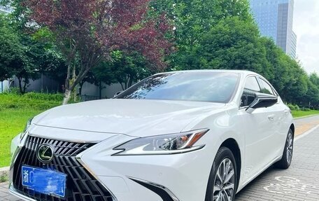 Lexus ES, 2022 год, 2 880 045 рублей, 16 фотография
