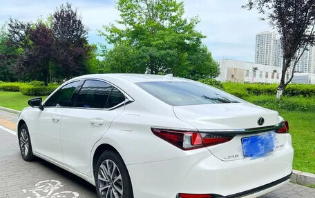 Lexus ES, 2022 год, 2 880 045 рублей, 15 фотография