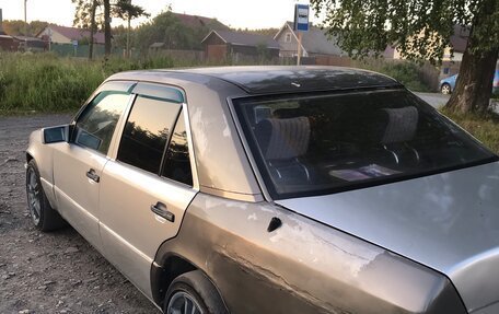 Mercedes-Benz W124, 1986 год, 210 000 рублей, 3 фотография