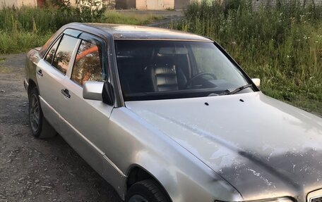 Mercedes-Benz W124, 1986 год, 210 000 рублей, 5 фотография