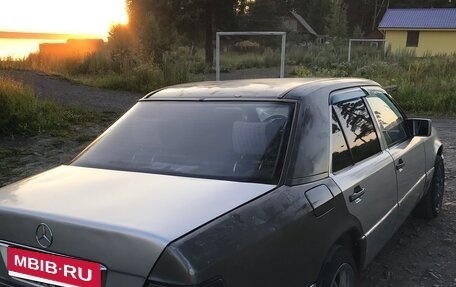 Mercedes-Benz W124, 1986 год, 210 000 рублей, 6 фотография